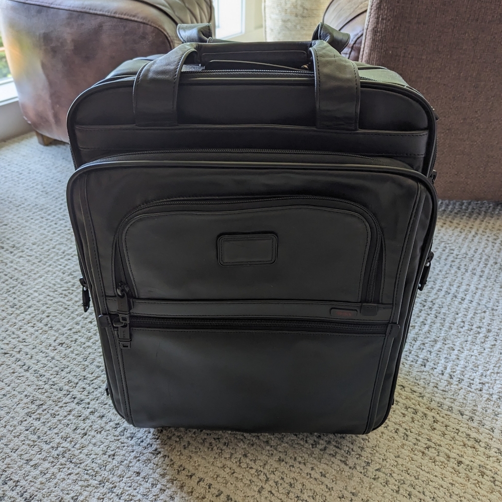 Tumi Alpha 2 Carry-On - Leather